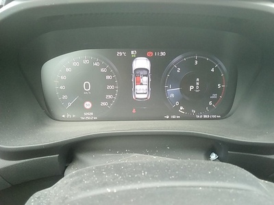 Volvo XC40 D3 Business Plus Auto 110 kW (150 CV) 13 Volvo XC40 D3 Business Plus Auto 110 kW (150 CV) 13