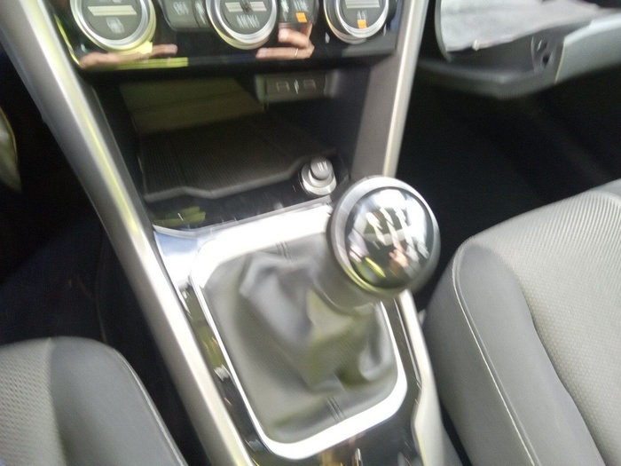 Volkswagen T-Roc Advance R-Line 1.0 TSI 81 kW (110 CV) Vehículo usado en Madrid Volkswagen T-Roc Advance R-Line 1.0 TSI 81 kW (110 CV) Vehículo usado en Madrid