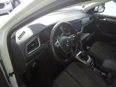 Volkswagen T-Roc Advance R-Line 1.0 TSI 81 kW (110 CV) 10 Volkswagen T-Roc Advance R-Line 1.0 TSI 81 kW (110 CV) 10