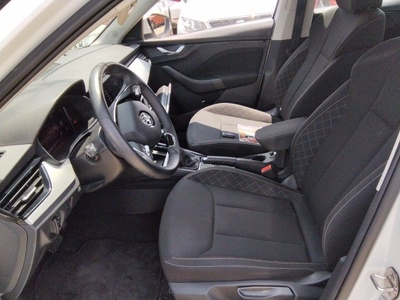 Skoda Kamiq 1.0 TSI Ambition DSG 81 kW (110 CV) 10 Skoda Kamiq 1.0 TSI Ambition DSG 81 kW (110 CV) 10