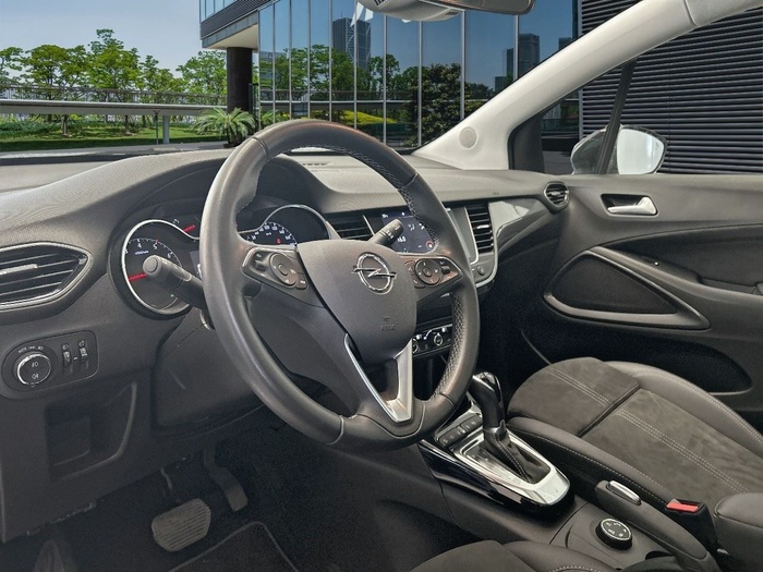 Opel Crossland 1.5D Ultimate Auto 88 kW (120 CV) Vehículo usado en Madrid Opel Crossland 1.5D Ultimate Auto 88 kW (120 CV) Vehículo usado en Madrid