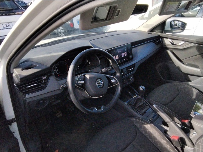 Skoda Scala 1.0 TSI Emotion 70 kW (95 CV) Vehículo usado en Madrid Skoda Scala 1.0 TSI Emotion 70 kW (95 CV) Vehículo usado en Madrid