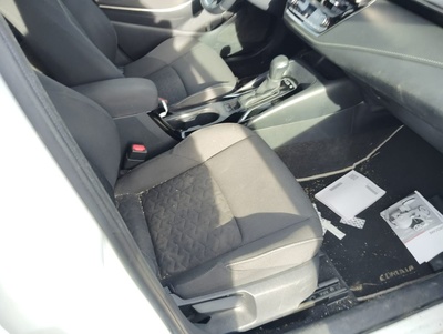 Toyota Corolla 1.8 125H Business Plus E-CVT 90 kW (122 CV) 15 Toyota Corolla 1.8 125H Business Plus E-CVT 90 kW (122 CV) 15