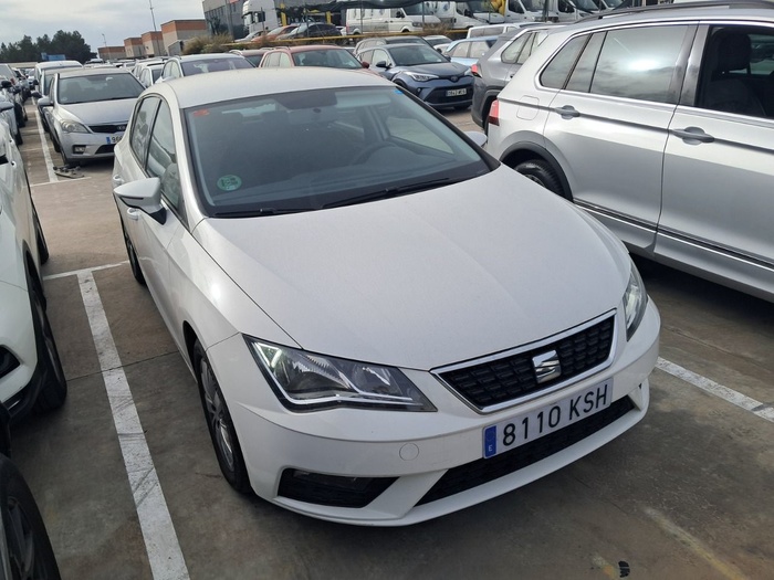 SEAT León 1.6 TDI S&S Reference Edition 85 kW (115 CV) Vehículo usado en Madrid SEAT León 1.6 TDI S&S Reference Edition 85 kW (115 CV) Vehículo usado en Madrid