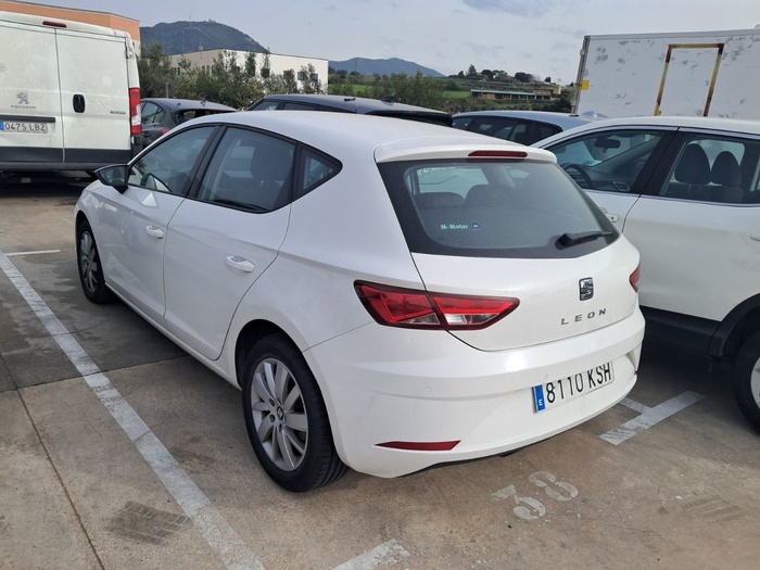 SEAT León 1.6 TDI S&S Reference Edition 85 kW (115 CV) Vehículo usado en Madrid SEAT León 1.6 TDI S&S Reference Edition 85 kW (115 CV) Vehículo usado en Madrid