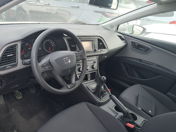 SEAT León 1.6 TDI S&S Reference Edition 85 kW (115 CV) Vehículo usado en Madrid SEAT León 1.6 TDI S&S Reference Edition 85 kW (115 CV) Vehículo usado en Madrid