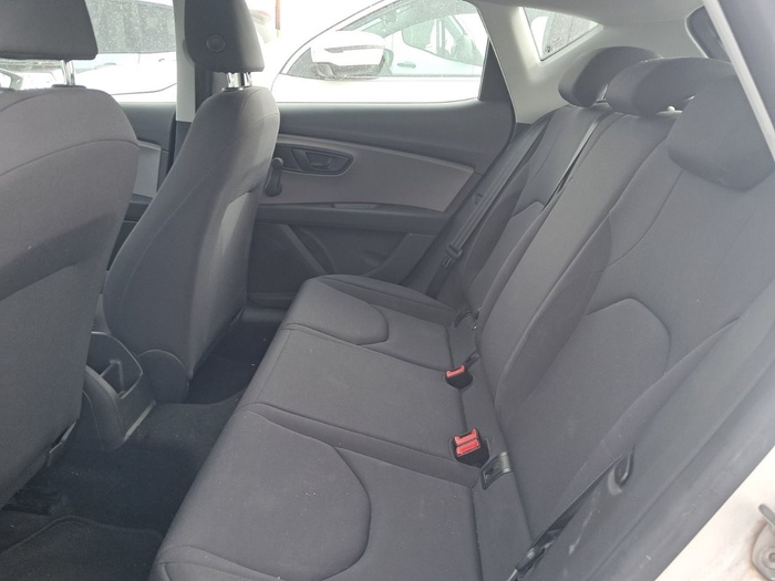 SEAT León 1.6 TDI S&S Reference Edition 85 kW (115 CV) Vehículo usado en Madrid SEAT León 1.6 TDI S&S Reference Edition 85 kW (115 CV) Vehículo usado en Madrid