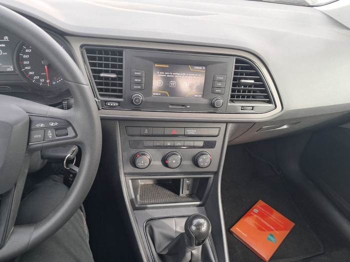 SEAT León 1.6 TDI S&S Reference Edition 85 kW (115 CV) Vehículo usado en Madrid SEAT León 1.6 TDI S&S Reference Edition 85 kW (115 CV) Vehículo usado en Madrid