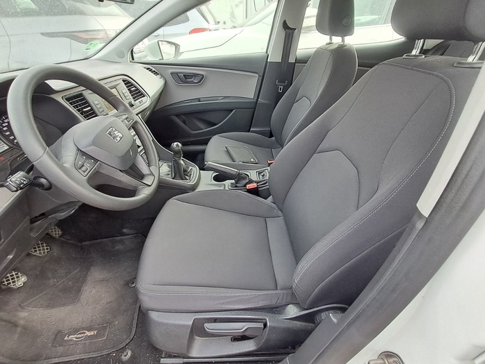 SEAT León 1.6 TDI S&S Reference Edition 85 kW (115 CV) Vehículo usado en Madrid SEAT León 1.6 TDI S&S Reference Edition 85 kW (115 CV) Vehículo usado en Madrid