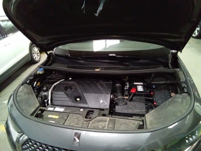 DS DS7 Crossback BlueHDi 180 So Chic Auto 132 kW (180 CV) 10 DS DS7 Crossback BlueHDi 180 So Chic Auto 132 kW (180 CV) 10