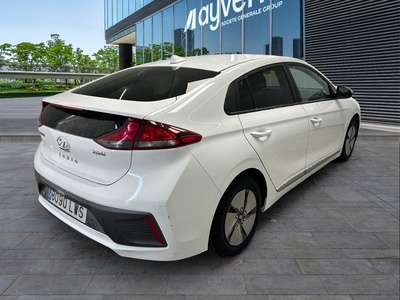 Hyundai Ioniq 1.6 GDI HEV Klass DCT 104 kW (141 CV) 4 Hyundai Ioniq 1.6 GDI HEV Klass DCT 104 kW (141 CV) 4