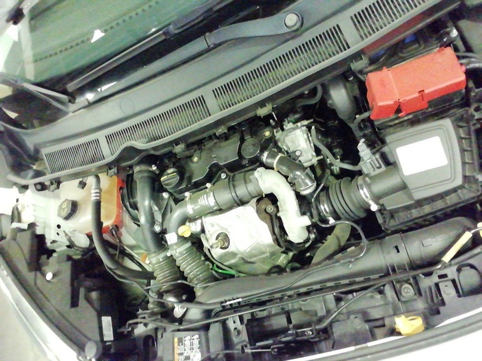 Ford Transit Courier Furgon 1.5 TDCI Trend 56 kW (75 CV) Vehículo usado en Madrid Ford Transit Courier Furgon 1.5 TDCI Trend 56 kW (75 CV) Vehículo usado en Madrid