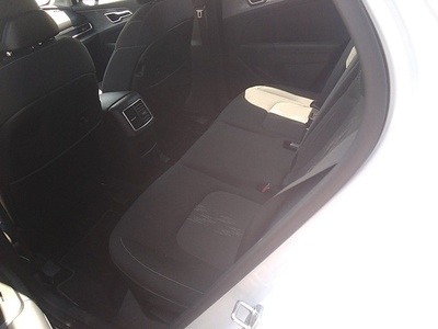 Kia Sportage 1.6 T-GDi MHEV Drive 4x2 112 kW (150 CV) 14 Kia Sportage 1.6 T-GDi MHEV Drive 4x2 112 kW (150 CV) 14