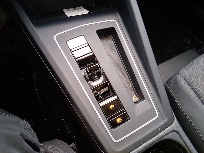 Volkswagen Golf Life 1.0 eTSI 81 kW (110 CV) DSG Vehículo usado en Madrid Volkswagen Golf Life 1.0 eTSI 81 kW (110 CV) DSG Vehículo usado en Madrid