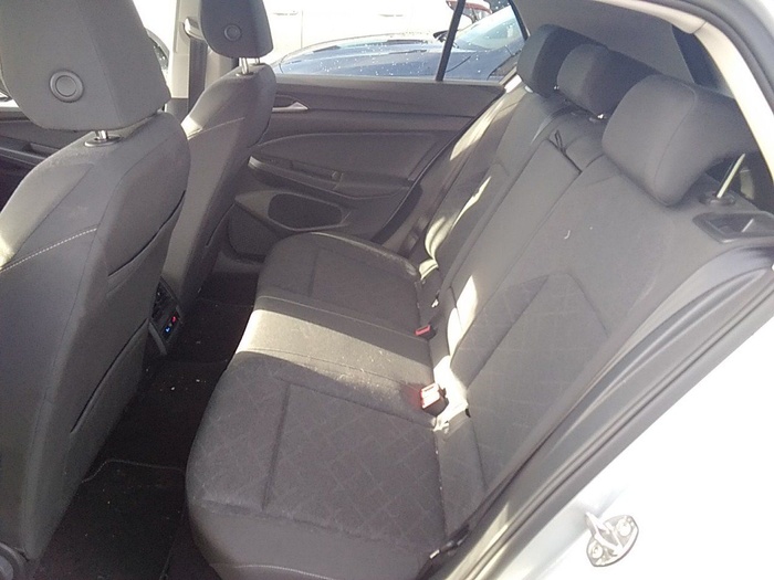 Volkswagen Golf Life 1.0 eTSI 81 kW (110 CV) DSG Vehículo usado en Madrid Volkswagen Golf Life 1.0 eTSI 81 kW (110 CV) DSG Vehículo usado en Madrid