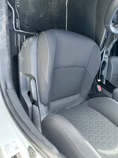 Toyota Corolla 1.8 125 Híbrido Active Tech E-CVT 90 kW (122 CV) 13 Toyota Corolla 1.8 125 Híbrido Active Tech E-CVT 90 kW (122 CV) 13