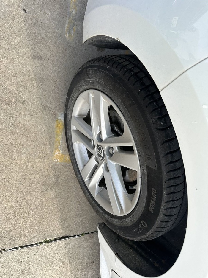 Toyota Corolla 1.8 125 Híbrido Active Tech E-CVT 90 kW (122 CV) Vehículo usado en Madrid Toyota Corolla 1.8 125 Híbrido Active Tech E-CVT 90 kW (122 CV) Vehículo usado en Madrid