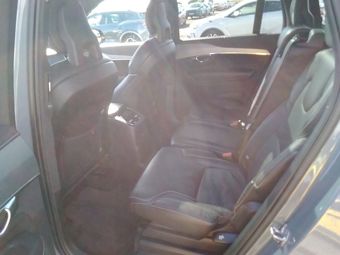 Volvo XC90 T8 Recharge R-Design AWD Auto 287 kW (390 CV) Vehículo usado en Madrid Volvo XC90 T8 Recharge R-Design AWD Auto 287 kW (390 CV) Vehículo usado en Madrid