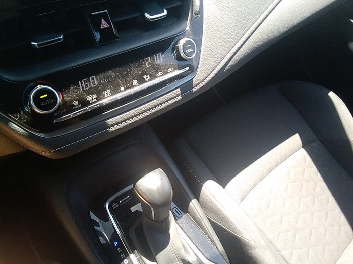 Toyota Corolla 1.8 125 Híbrido Active Tech E-CVT 90 kW (122 CV) Vehículo usado en Madrid Toyota Corolla 1.8 125 Híbrido Active Tech E-CVT 90 kW (122 CV) Vehículo usado en Madrid