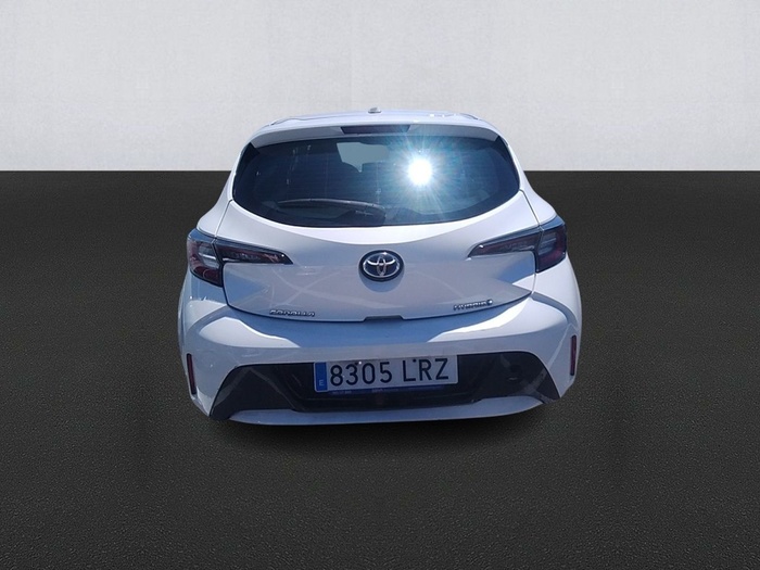 Toyota Corolla 1.8 125 Híbrido Active Tech E-CVT 90 kW (122 CV) Vehículo usado en Madrid Toyota Corolla 1.8 125 Híbrido Active Tech E-CVT 90 kW (122 CV) Vehículo usado en Madrid