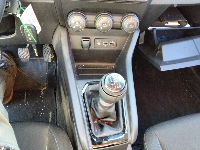 Renault Clio Business TCe 74 kW (100 CV) GLP Vehículo usado en Madrid Renault Clio Business TCe 74 kW (100 CV) GLP Vehículo usado en Madrid