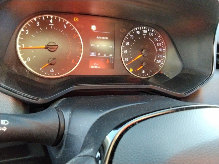 Renault Clio Business TCe 74 kW (100 CV) GLP Vehículo usado en Madrid Renault Clio Business TCe 74 kW (100 CV) GLP Vehículo usado en Madrid