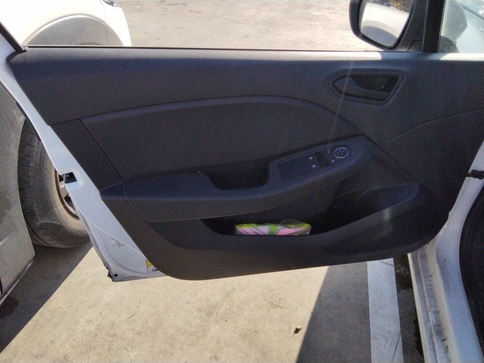 Renault Clio Business TCe 74 kW (100 CV) GLP Vehículo usado en Madrid Renault Clio Business TCe 74 kW (100 CV) GLP Vehículo usado en Madrid