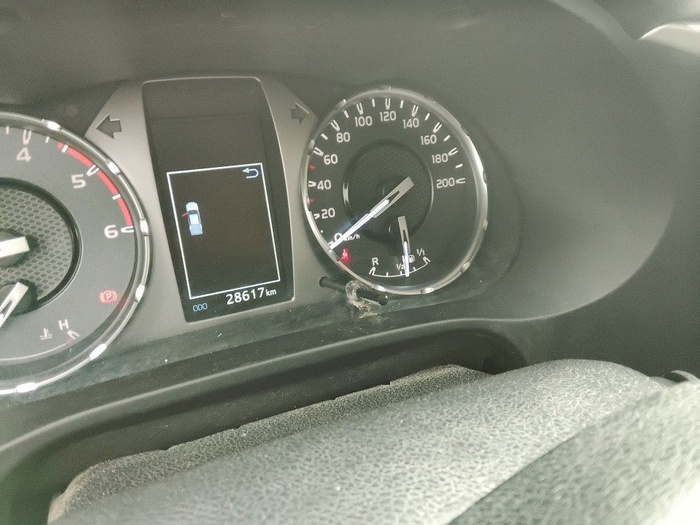 Toyota Hilux 2.4 D-4D Doble Cabina GX 110 kW (150 CV) Vehículo usado en Madrid Toyota Hilux 2.4 D-4D Doble Cabina GX 110 kW (150 CV) Vehículo usado en Madrid