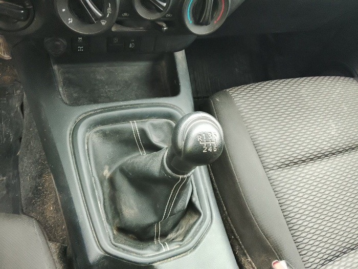 Toyota Hilux 2.4 D-4D Doble Cabina GX 110 kW (150 CV) Vehículo usado en Madrid Toyota Hilux 2.4 D-4D Doble Cabina GX 110 kW (150 CV) Vehículo usado en Madrid