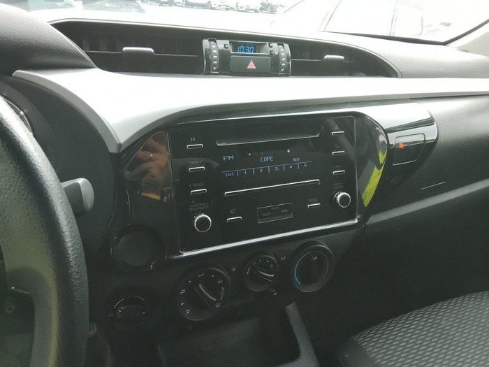 Toyota Hilux 2.4 D-4D Doble Cabina GX 110 kW (150 CV) Vehículo usado en Madrid Toyota Hilux 2.4 D-4D Doble Cabina GX 110 kW (150 CV) Vehículo usado en Madrid