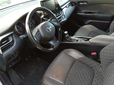 Toyota C-HR 1.8 125H Active 90 kW (122 CV) 7 Toyota C-HR 1.8 125H Active 90 kW (122 CV) 7