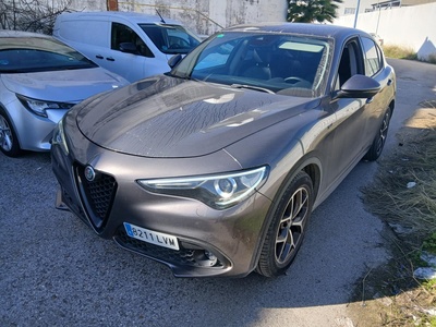 Alfa Romeo Stelvio 2.2 Diesel Sprint RWD 140 kW (190 CV) 12 Alfa Romeo Stelvio 2.2 Diesel Sprint RWD 140 kW (190 CV) 12