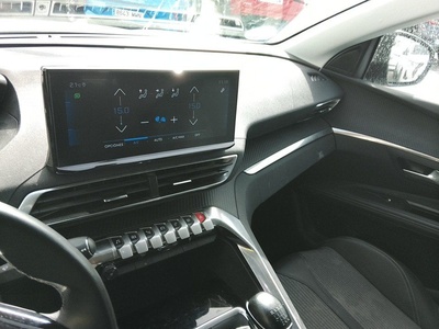 Peugeot 5008 BlueHDi 130 S&S Allure 96 kW (130 CV) 11 Peugeot 5008 BlueHDi 130 S&S Allure 96 kW (130 CV) 11