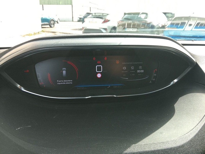 Peugeot 5008 BlueHDi 130 S&S Allure 96 kW (130 CV) Vehículo usado en Madrid Peugeot 5008 BlueHDi 130 S&S Allure 96 kW (130 CV) Vehículo usado en Madrid