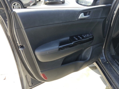 Kia Sportage 1.6 GDI Black Edition 4x2 97 kW (132 CV) 13 Kia Sportage 1.6 GDI Black Edition 4x2 97 kW (132 CV) 13