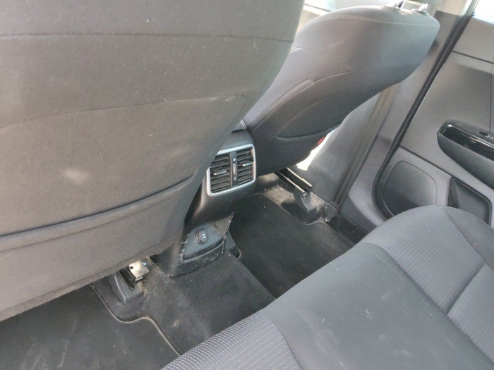 Kia Sportage 1.6 GDI Black Edition 4x2 97 kW (132 CV) Vehículo usado en Madrid Kia Sportage 1.6 GDI Black Edition 4x2 97 kW (132 CV) Vehículo usado en Madrid