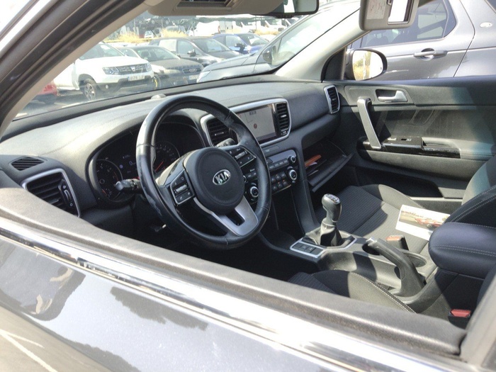 Kia Sportage 1.6 GDI Black Edition 4x2 97 kW (132 CV) Vehículo usado en Madrid Kia Sportage 1.6 GDI Black Edition 4x2 97 kW (132 CV) Vehículo usado en Madrid