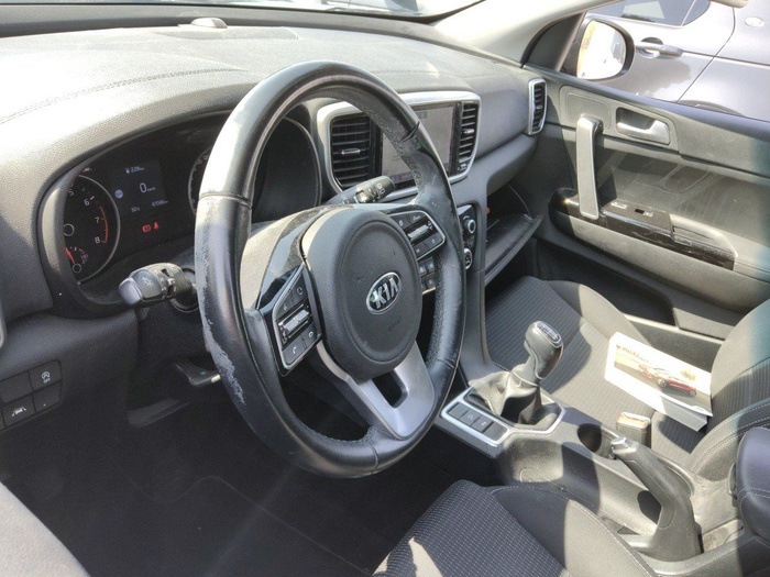 Kia Sportage 1.6 GDI Black Edition 4x2 97 kW (132 CV) Vehículo usado en Madrid Kia Sportage 1.6 GDI Black Edition 4x2 97 kW (132 CV) Vehículo usado en Madrid