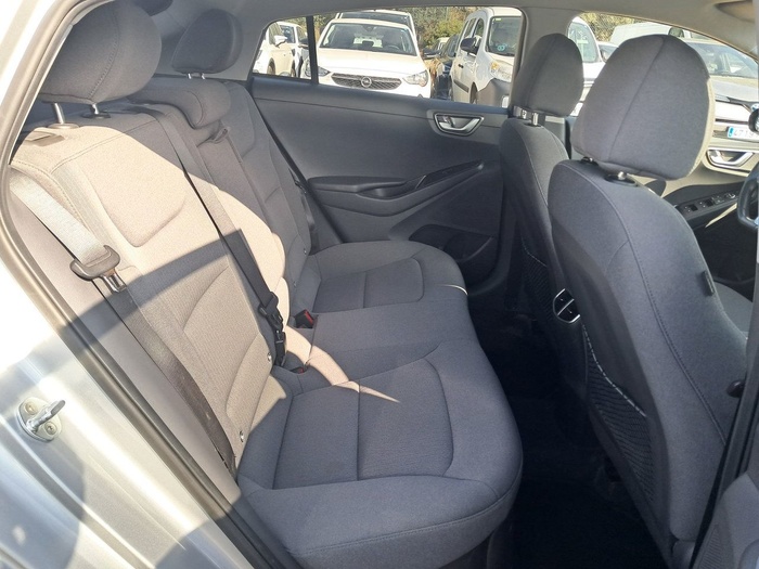 Hyundai Ioniq 1.6 GDI HEV Tecno DT 104 kW (141 CV) Vehículo usado en Madrid Hyundai Ioniq 1.6 GDI HEV Tecno DT 104 kW (141 CV) Vehículo usado en Madrid