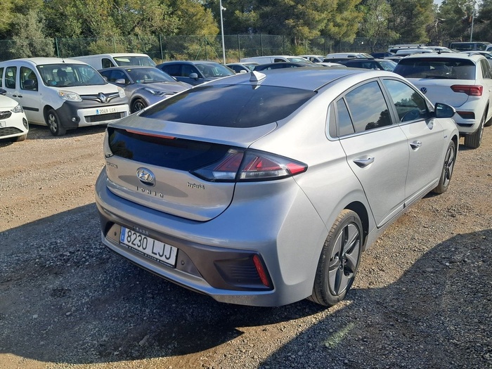 Hyundai Ioniq 1.6 GDI HEV Tecno DT 104 kW (141 CV) Vehículo usado en Madrid Hyundai Ioniq 1.6 GDI HEV Tecno DT 104 kW (141 CV) Vehículo usado en Madrid
