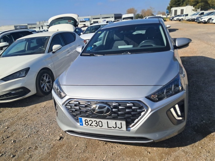 Hyundai Ioniq 1.6 GDI HEV Tecno DT 104 kW (141 CV) Vehículo usado en Madrid Hyundai Ioniq 1.6 GDI HEV Tecno DT 104 kW (141 CV) Vehículo usado en Madrid