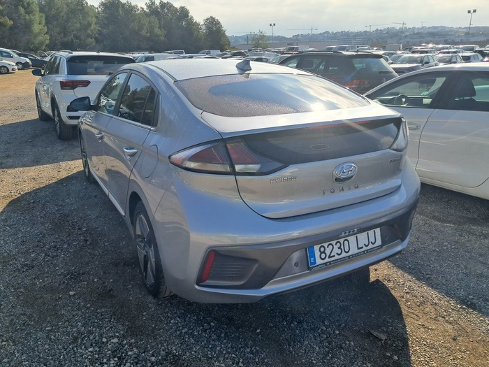 Hyundai Ioniq 1.6 GDI HEV Tecno DT 104 kW (141 CV) Vehículo usado en Madrid Hyundai Ioniq 1.6 GDI HEV Tecno DT 104 kW (141 CV) Vehículo usado en Madrid