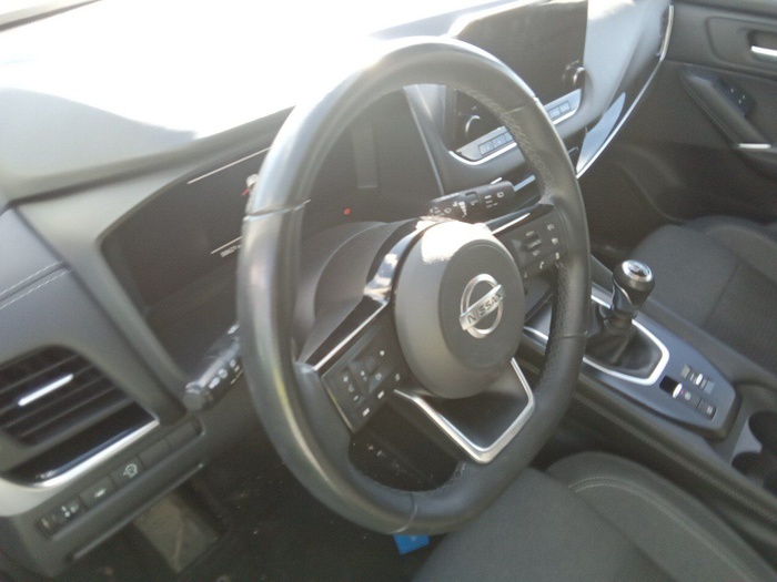 Nissan Qashqai DIG-T 140 mHEV N-Connecta 4x2 103 kW (140 CV) Vehículo usado en Madrid Nissan Qashqai DIG-T 140 mHEV N-Connecta 4x2 103 kW (140 CV) Vehículo usado en Madrid