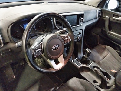 Kia Sportage 1.6 MHEV Business 4x4 100 kW (136 CV) 7 Kia Sportage 1.6 MHEV Business 4x4 100 kW (136 CV) 7