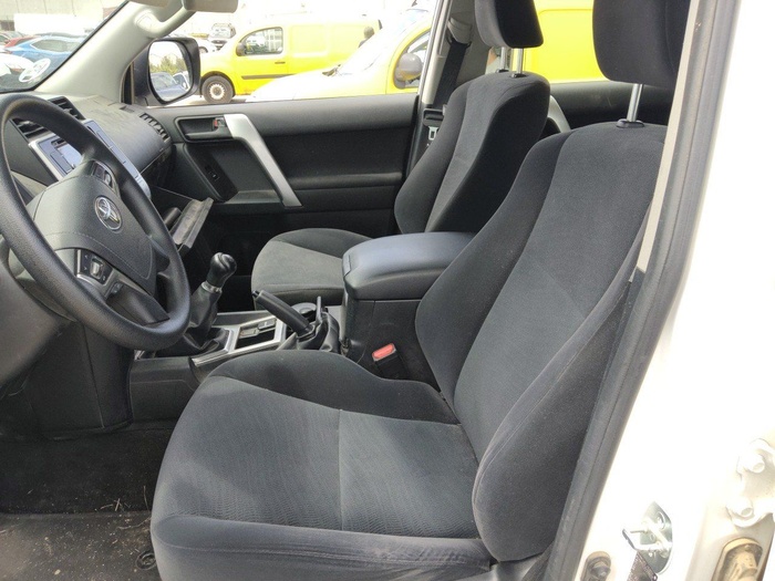 Toyota Land Cruiser 2.8 D-4D GX 130 kW (177 CV) Vehículo usado en Madrid Toyota Land Cruiser 2.8 D-4D GX 130 kW (177 CV) Vehículo usado en Madrid