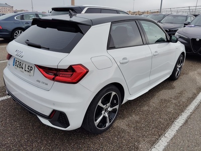 Audi A1 Sportback Adrenalin 25 TFSI 70 kW (95 CV) 4 Audi A1 Sportback Adrenalin 25 TFSI 70 kW (95 CV) 4