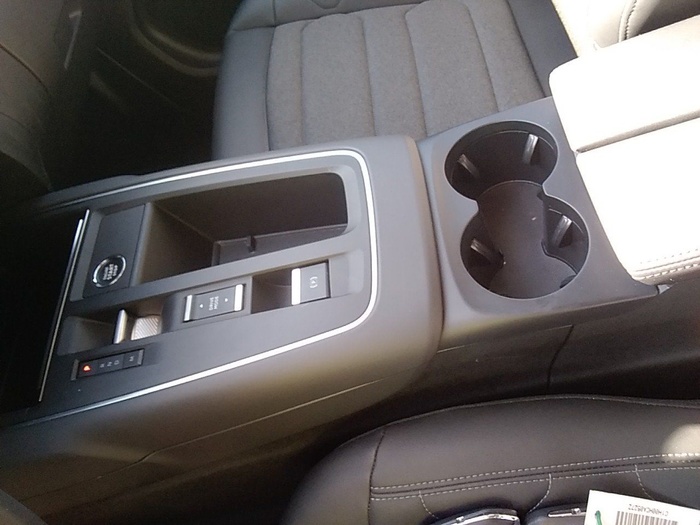 Citroen C5 Aircross BlueHDi 130 S&S Plus EAT8 96 kW (131 CV) Vehículo usado en Madrid Citroen C5 Aircross BlueHDi 130 S&S Plus EAT8 96 kW (131 CV) Vehículo usado en Madrid