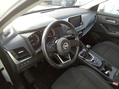 Nissan Qashqai DIG-T 140 mHEV Acenta 4x2 103 kW (140 CV) 9 Nissan Qashqai DIG-T 140 mHEV Acenta 4x2 103 kW (140 CV) 9