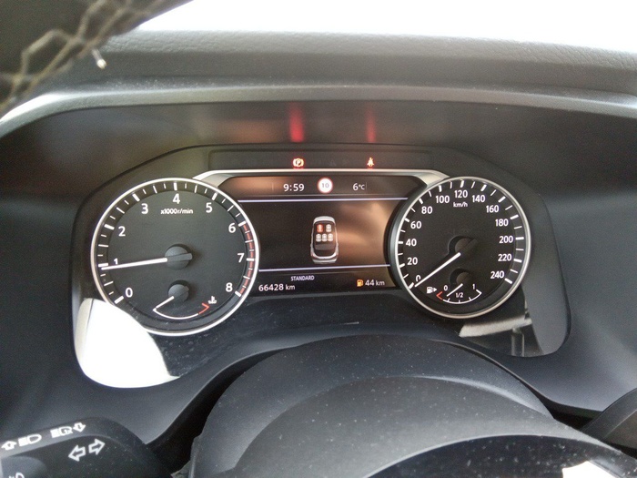 Nissan Qashqai DIG-T 140 mHEV Acenta 4x2 103 kW (140 CV) Vehículo usado en Madrid Nissan Qashqai DIG-T 140 mHEV Acenta 4x2 103 kW (140 CV) Vehículo usado en Madrid