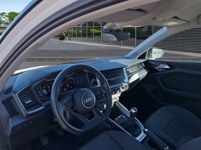 Audi A1 Sportback Adrenalin 25 TFSI 70 kW (95 CV) 7 Audi A1 Sportback Adrenalin 25 TFSI 70 kW (95 CV) 7